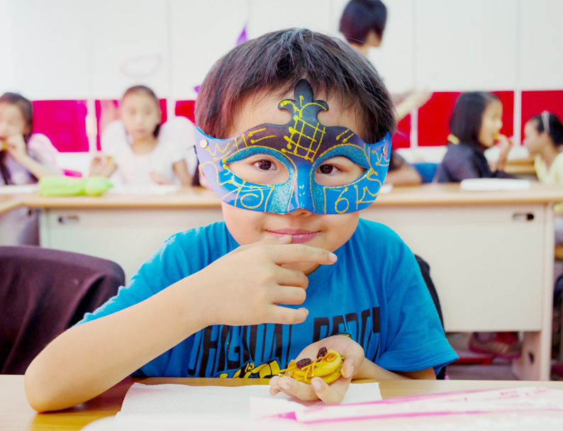 加語中心校園活動-萬聖節變裝大賽，學生老師開心熱情參與中！